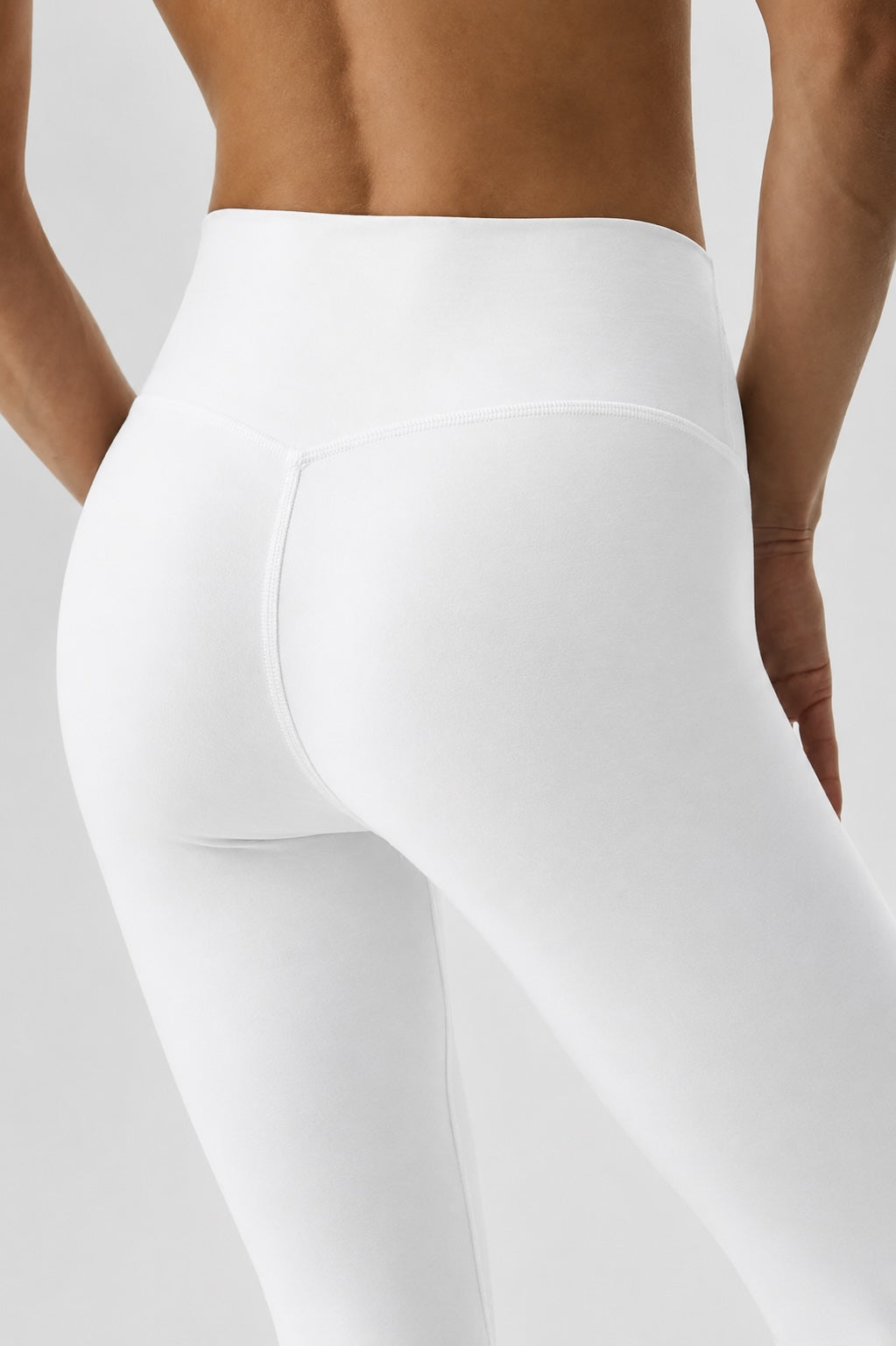 BECCA Q yoga leggings, high-waist, lifestyle shot